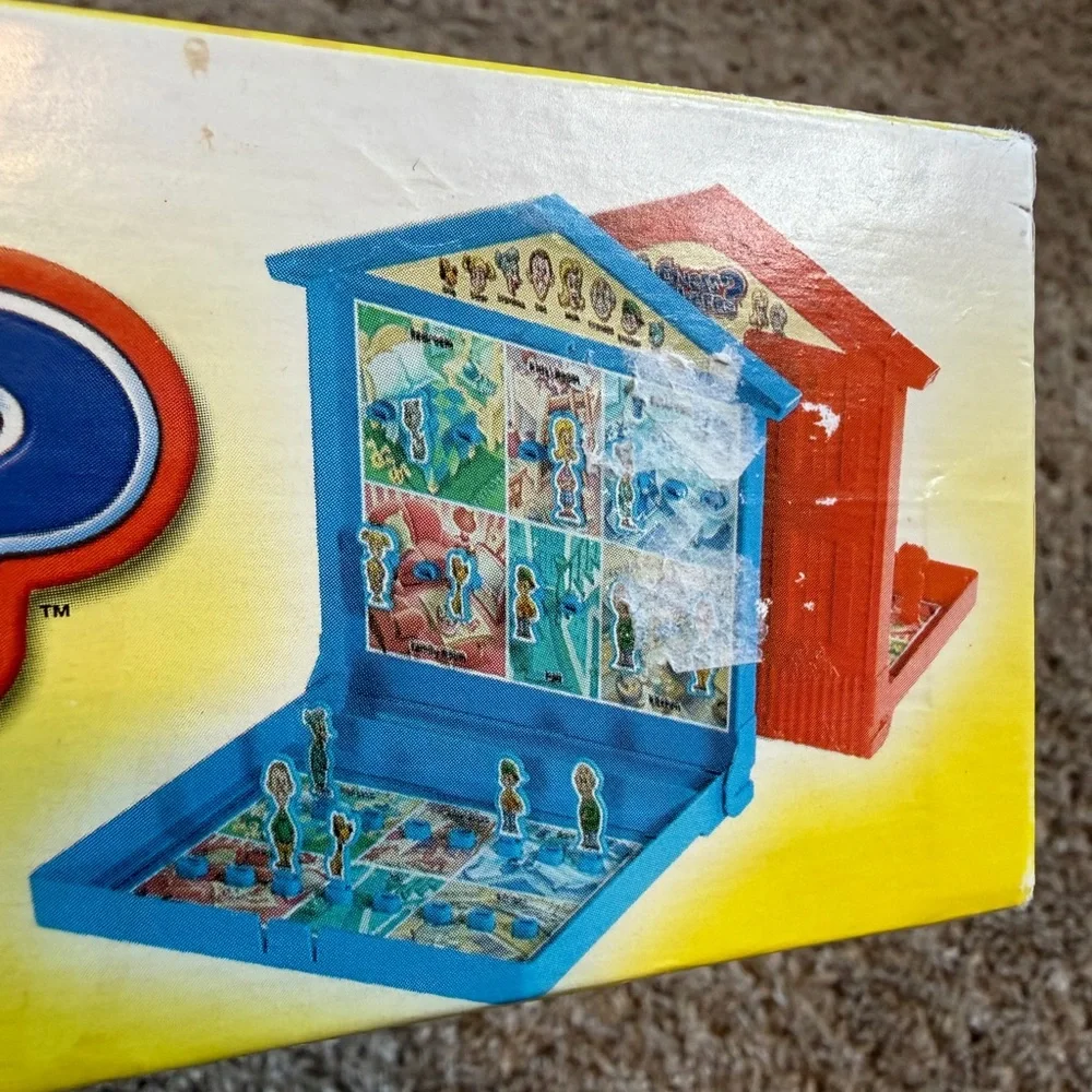 Guess Where? Vintage 2004 Guessing Board Game COMPLETE 2 Players ONE BROKEN PART